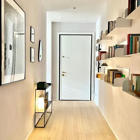 The Sunshine, With Elevator & Rothko Bologna